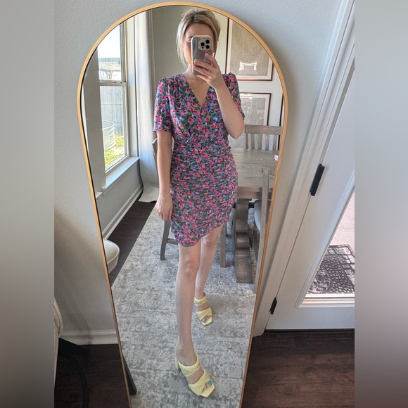 NWT Floral V-Neck Dress - Picture 13 of 16